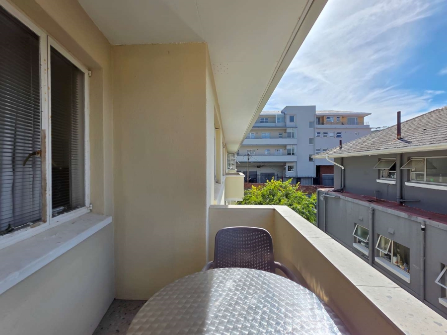 2 Bedroom Property for Sale in Gardens Western Cape